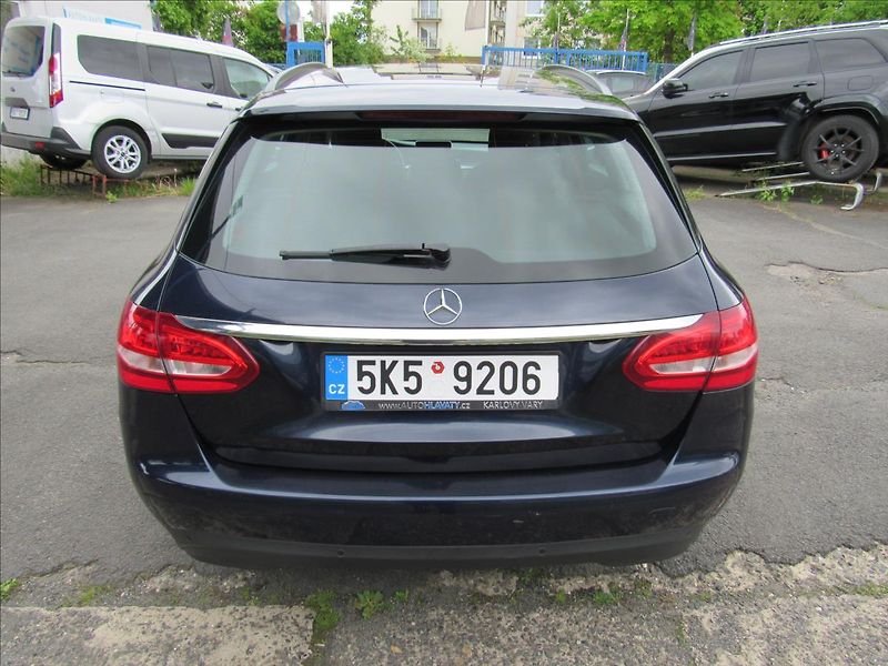 Mercedes-Benz Třídy C 1,6 d C200 BlueTEC - fotka 5 z 36