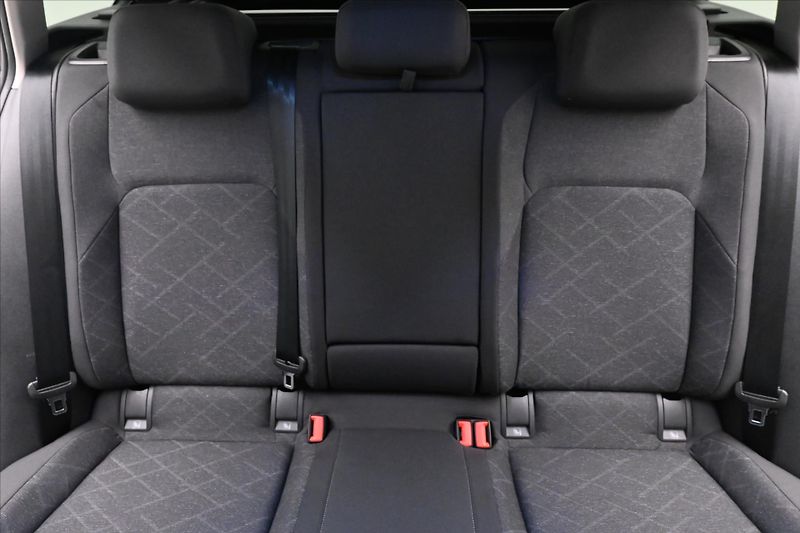 Volkswagen Golf 2,0 TDI 110 kW Life Záruka až - fotka 26 z 30
