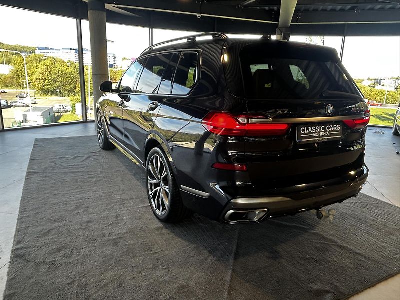 BMW X7 (2021) M50d Last Edition 1/100 - fotka 6 z 20