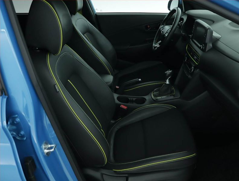 Hyundai Kona (2018) 1.0 T-GDI, Serv.kniha, Kůže - fotka 9 z 15