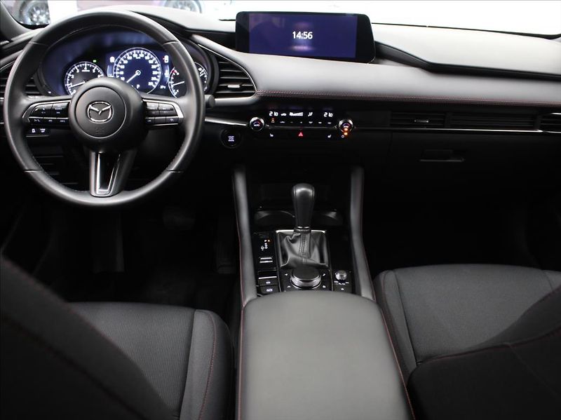 Mazda 3 2,5 G140 AT Homura 10tkm.ČR - fotka 8 z 26