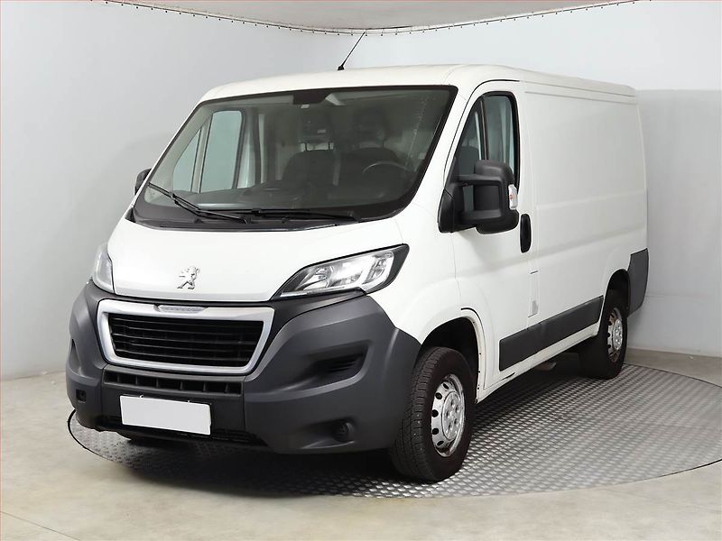 Peugeot Boxer (2017) 2.0 BlueHDi, L1H1, ČR - fotka 2 z 12