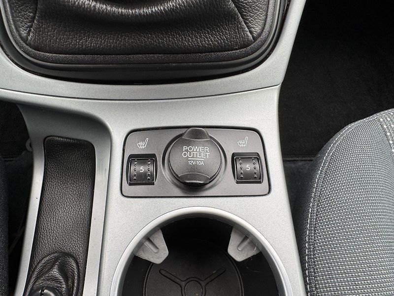 Ford C-MAX (2010) 1.6i Ti-VCT Digi Klima Výhřevy - fotka 8 z 44