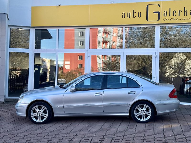Mercedes-Benz Třídy E (2007) 320CDI 4 MATIC, ČR, 1.maj - fotka 8 z 16