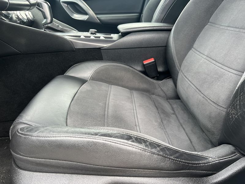 Citroën DS5 2.0HDi AUTOMAT NAVI KAMERA - fotka 11 z 43