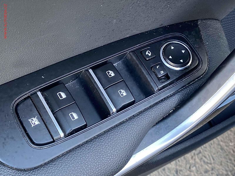 Kia Ceed (2020) 1.4 T-GDi, Spirit, AT, navi - fotka 11 z 18