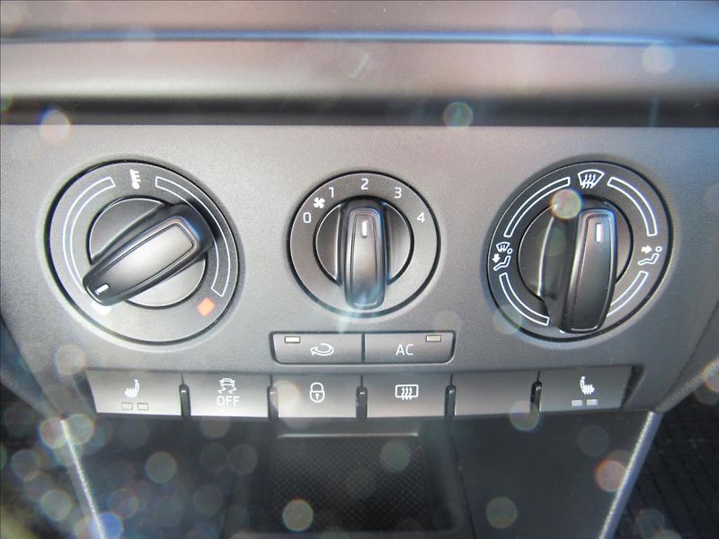 Škoda Rapid 1,2 TSI 77kW - fotka 17 z 29