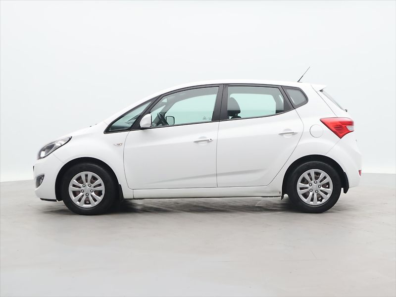 Hyundai ix20 1,4 CVVT 66kW Trikolor CZ - fotka 4 z 29