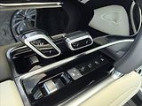 Land Rover Range Rover (2026) 4,4 AUTOBIOGRAPHY P530 - náhled 32