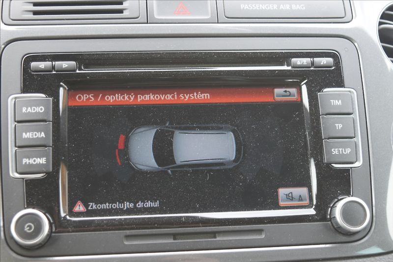 Volkswagen Tiguan 2,0 TDi 81KW R-LINE - fotka 43 z 51