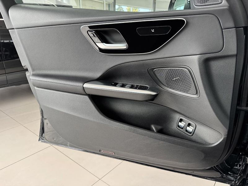 Mercedes-Benz Třídy C 300eT*230kW*Avantg*REZERVACE! - fotka 29 z 39
