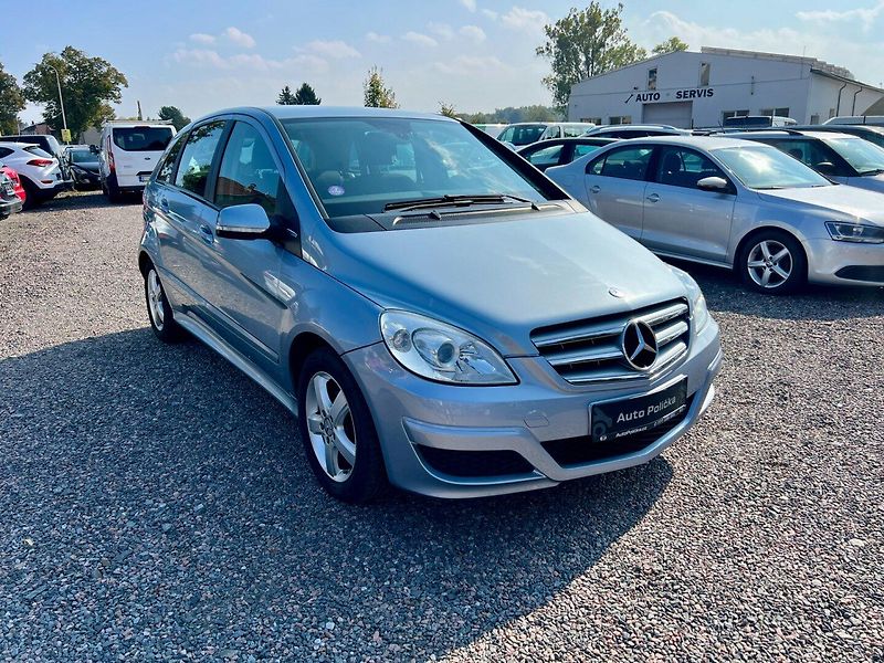 Mercedes-Benz Třídy B (2009) 85 kW Klima,Výhřevy - fotka 4 z 19