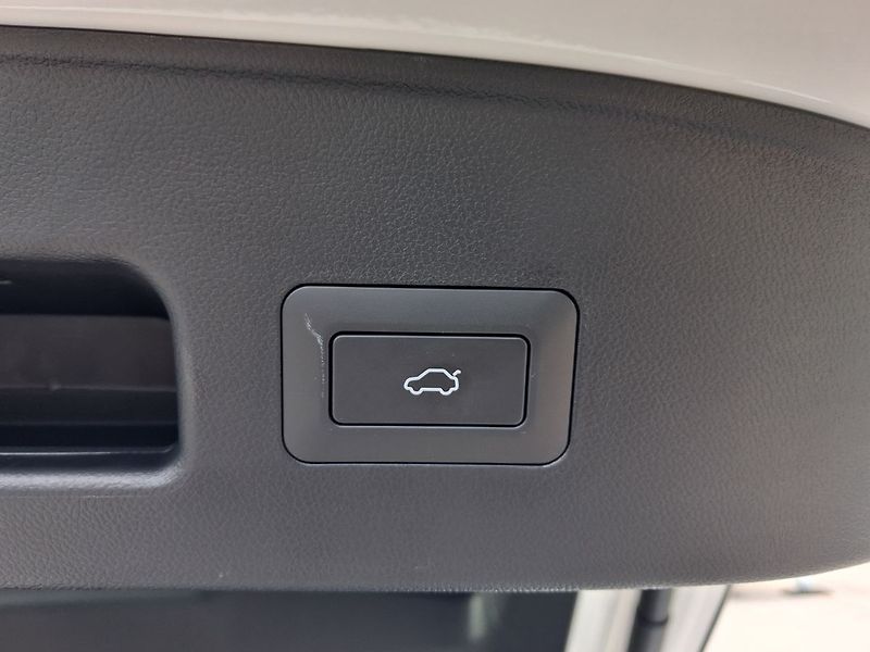 Omoda 7 (2026) Premium 1.6 tGDI ICE AWD - fotka 30 z 31