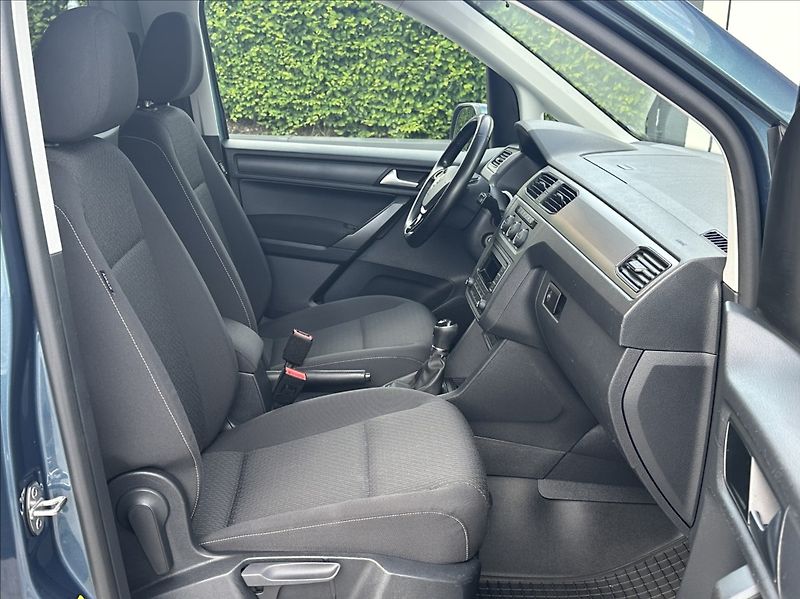 Volkswagen Caddy 2,0 TDI 122PS  Trendline 4x4 - fotka 17 z 47