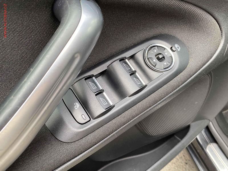 Ford Galaxy (2012) 2.2 TDCi, AT, xenon, park - fotka 13 z 16