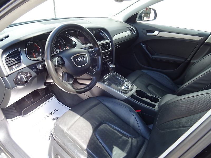 Audi A4 (2012) 2.0TDi,130kW,1maj,s.kni,navi - fotka 7 z 24