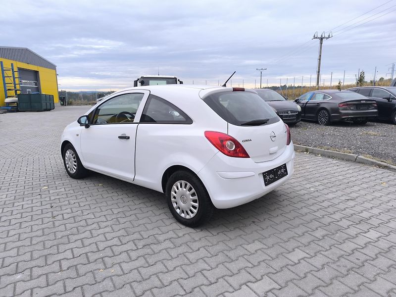 Opel Corsa (2010) 1.2 SERVISKA.1MAJ - fotka 5 z 27