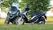 Piaggio MP3 500ie Sport LT (vlevo) a Piaggio Medley 125ie.