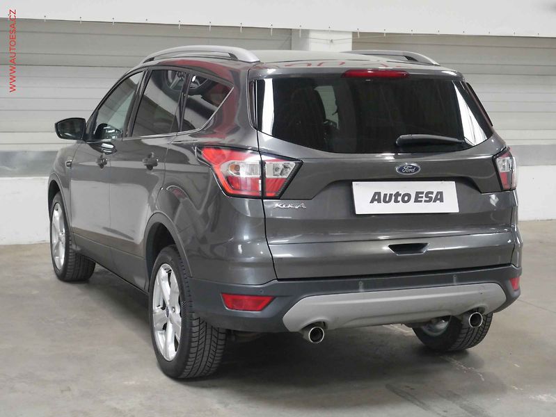 Ford Kuga (2017) 1.5TDCi, ČR, Navi, park.čidla - fotka 4 z 21