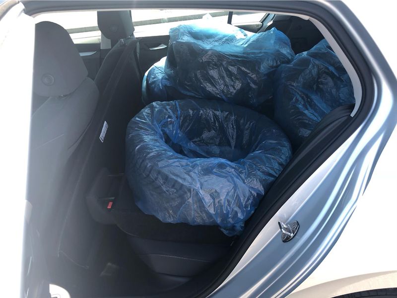 Volkswagen Golf 1.5 TSi LIFE - fotka 12 z 27