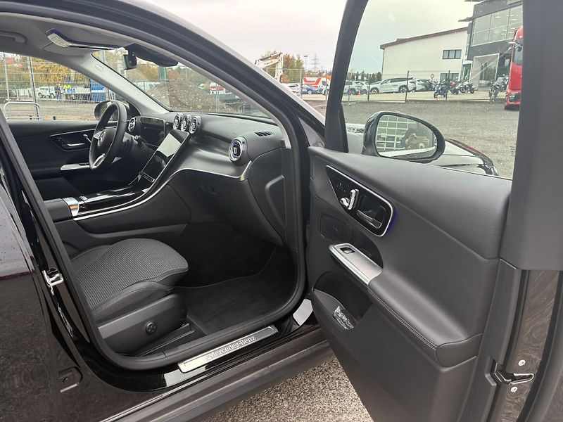 Mercedes-Benz GLC (2025) 200d 4MATIC - fotka 8 z 15