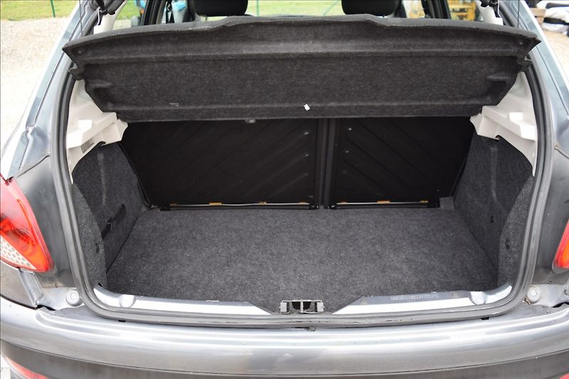 Peugeot 206 1,4 i (TU3) 54KW SERVISKA ALU - fotka 14 z 41
