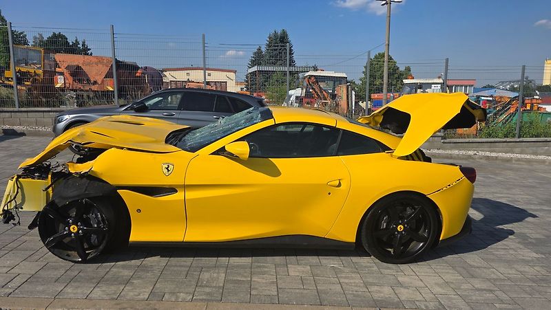 Ferrari Portofino - fotka 3 z 34