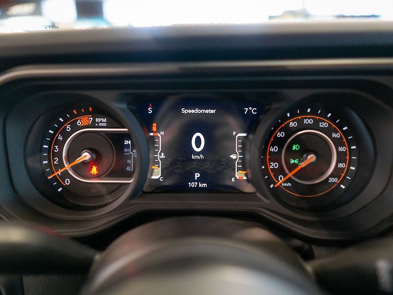 Jeep Wrangler (2026) 3.6 V6 Rubicon X, Naviják - fotka 20 z 39