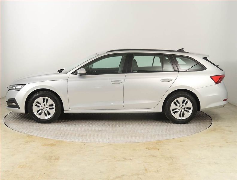 Škoda Octavia (2023) Ambition 2.0 TDI - fotka 3 z 18