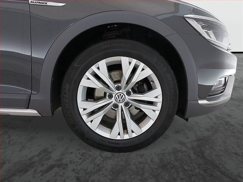 Volkswagen Passat (2017) 2.0 TDI 4Motion, 4X4 - fotka 13 z 18