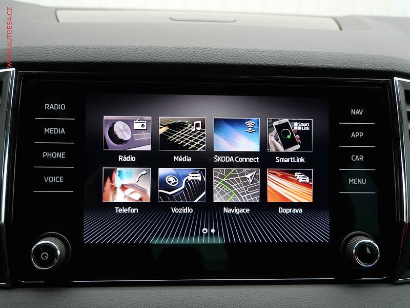 Škoda Karoq (2020) 2.0 TDi, ČR, Style, LED, navi - fotka 23 z 26