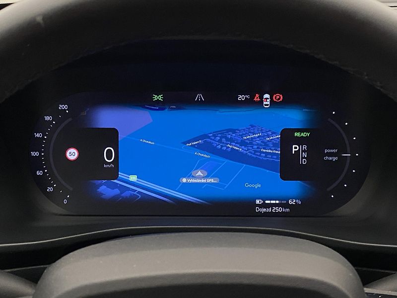 Volvo C40 PURE ELECTRIC RECHARGE PLUS - fotka 37 z 57
