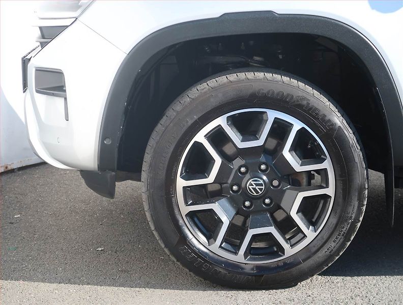 Volkswagen Amarok (2024) V6 3.0 TDI - fotka 15 z 22