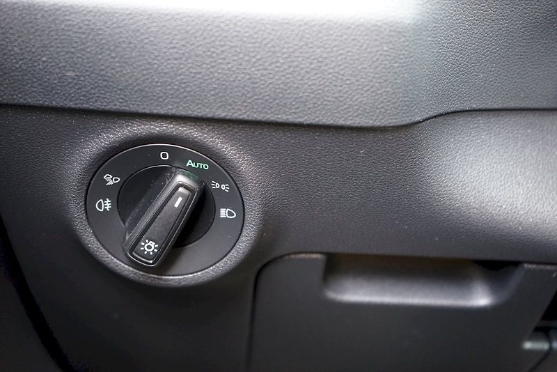 Škoda Karoq (2025) TSI 110 kW DSG Sportline - taž - fotka 27 z 33