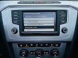 Volkswagen Passat 2.0TDI AUTOMAT VÝHŘEV SERVISKA - náhled 40