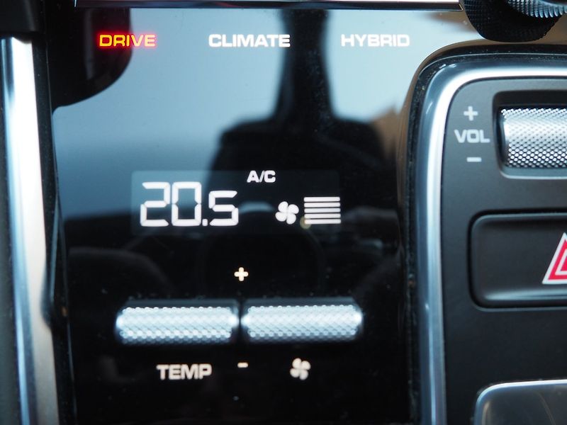 Porsche Panamera (2017) 4 E-Hybrid Sport - fotka 39 z 44