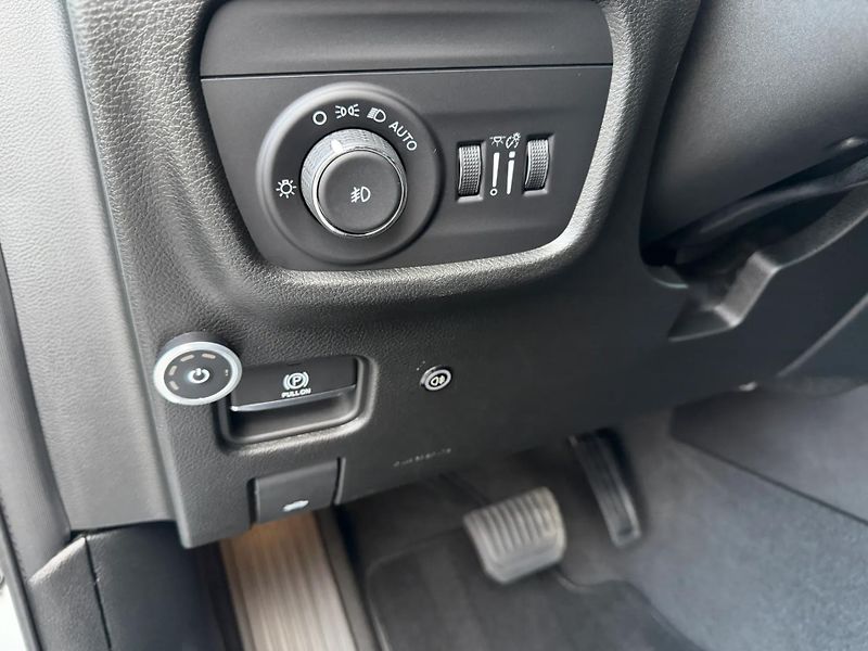 Jeep Grand Cherokee (2022) +LPG+PENTASTAR+LIMITED+LONG+ - fotka 21 z 29