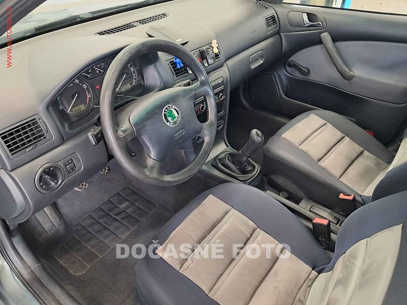 Škoda Octavia (2002) 1.6I, ČR, AC, tažné - fotka 3 z 3