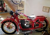 Jawa 500 OHV z roku 1929 ještě s trubkovu přední vidlicí.