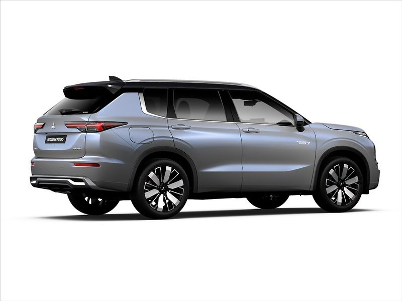 Mitsubishi Outlander (2026) 2.4 PHEV PAKET PREMIUM  INSTYL - fotka 7 z 10