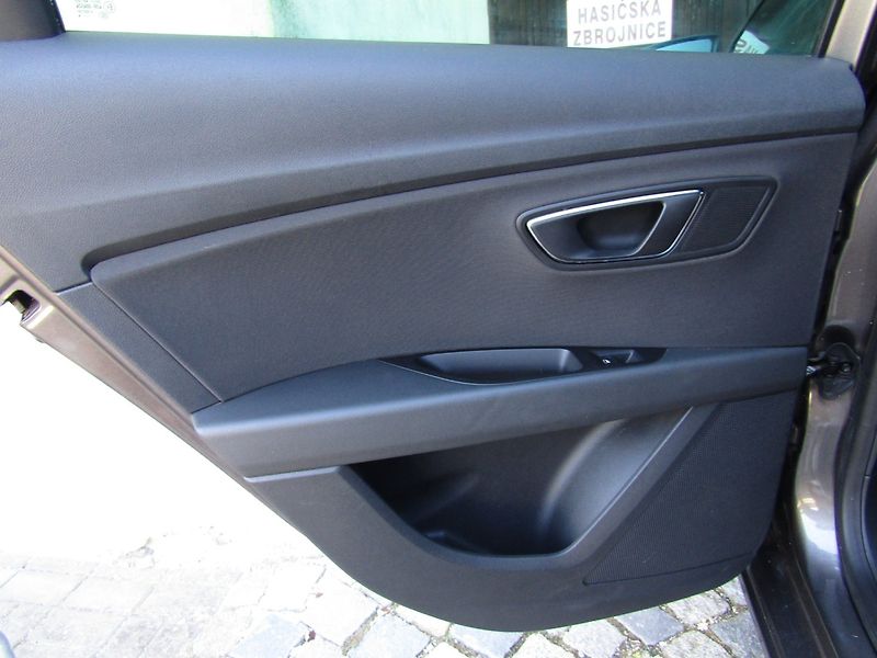 Seat Leon (2014) ST 1.2TSI 77kW DSG NAVI - fotka 20 z 40