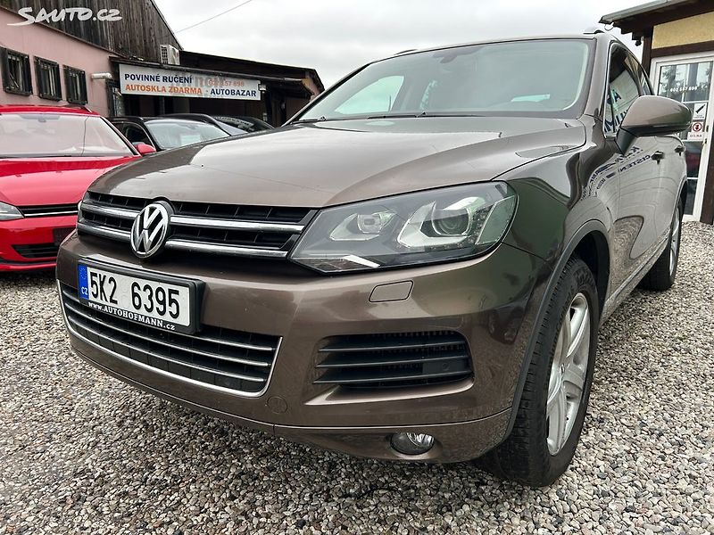 Volkswagen Touareg (2012) 3.0 TDi 180KW pěkný stav - fotka 1 z 27