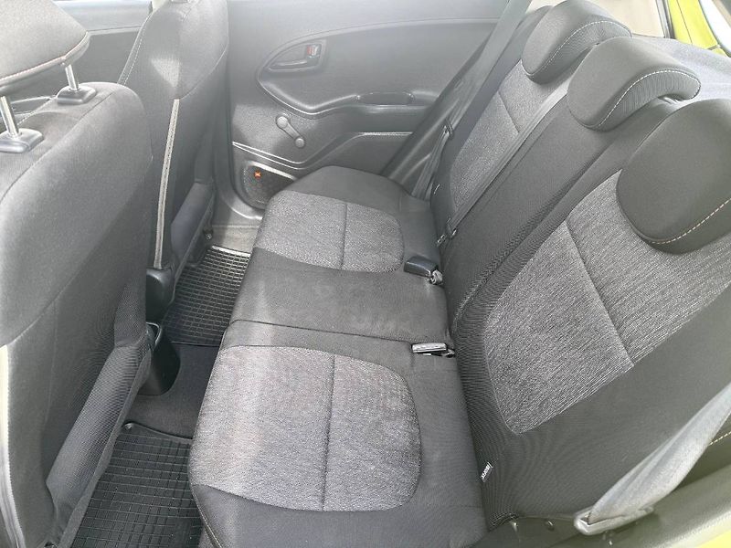 Kia Picanto (2011) 1.0 CVVT 51 kW Active - fotka 9 z 20