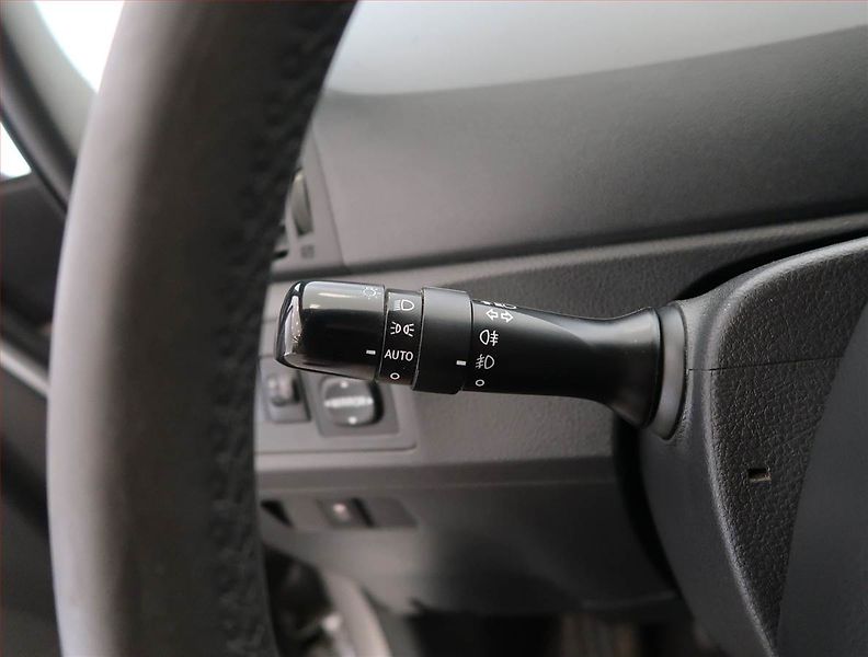 Toyota Verso (2010) 1.8 Valvematic, Tempomat - fotka 19 z 21