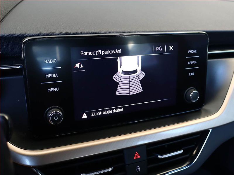 Škoda Kamiq (2022) Style 1.0 TSI, ČR,1.maj - fotka 14 z 18