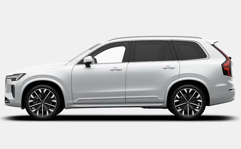 Volvo XC90 (2026) B5 AWD ULTRA BRIGHT - fotka 2 z 17