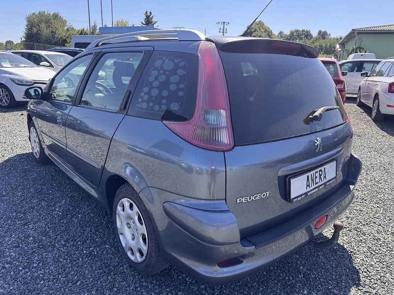 Peugeot 206 1.4i, 55 kW,sw,1.Majitel - fotka 6 z 20