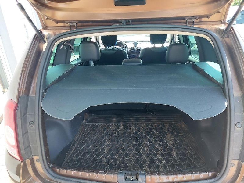 Dacia Duster (2011) 1.6i-16V - fotka 23 z 32