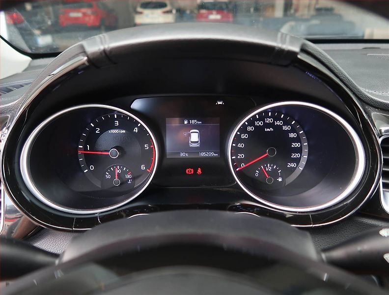 Kia Ceed (2019) 1.6 CRDi, Navi, Tempomat - fotka 11 z 18