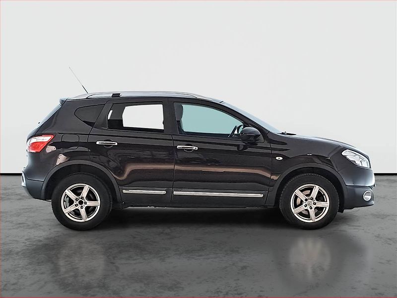 Nissan Qashqai (2011) 2.0 dCi, Navi, Tempomat - fotka 6 z 17